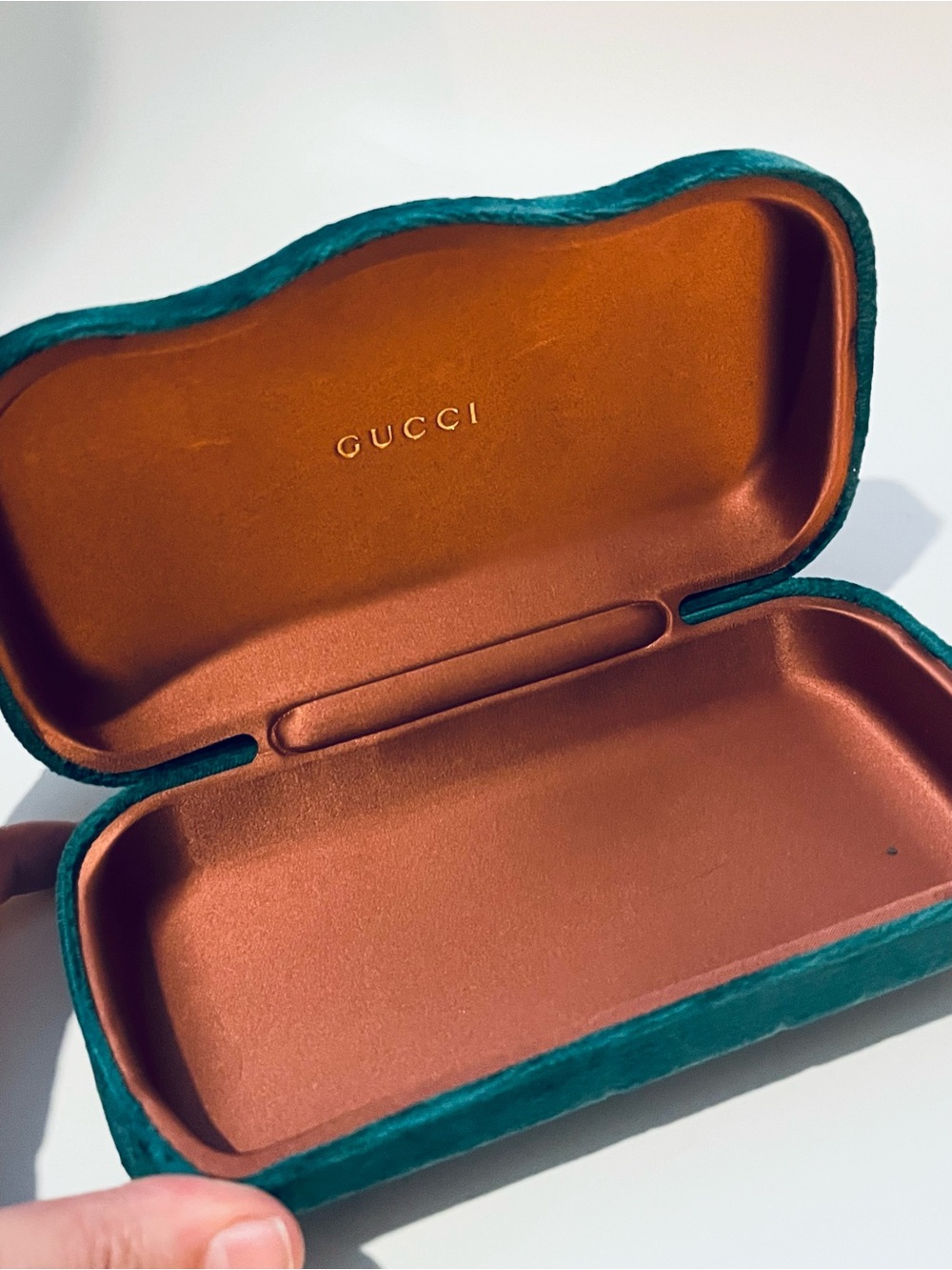 Gucci Black Cat-Eye Sunglasses with Dark Lenses - Picture 8 of 8